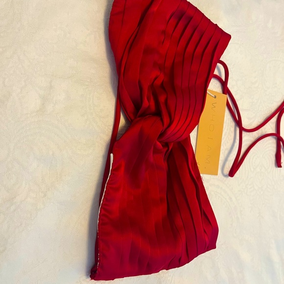 Hello Molly Crop Top, NWT - Picture 3 of 3